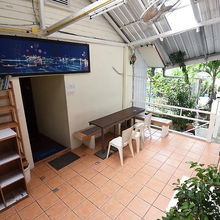 October Hostel Koh Koh Phi Phi Don Extérieur photo
