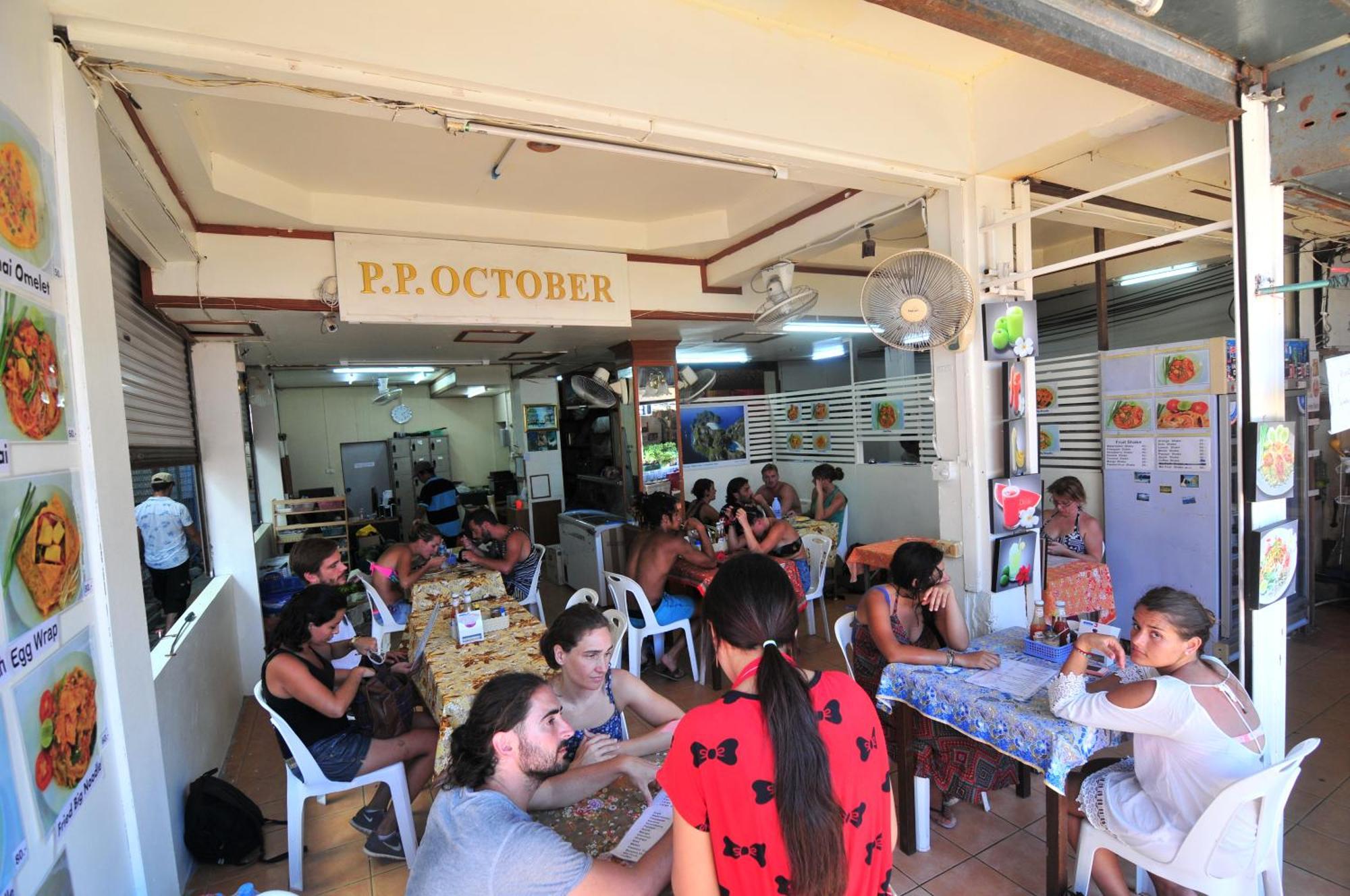 October Hostel Koh Koh Phi Phi Don Extérieur photo