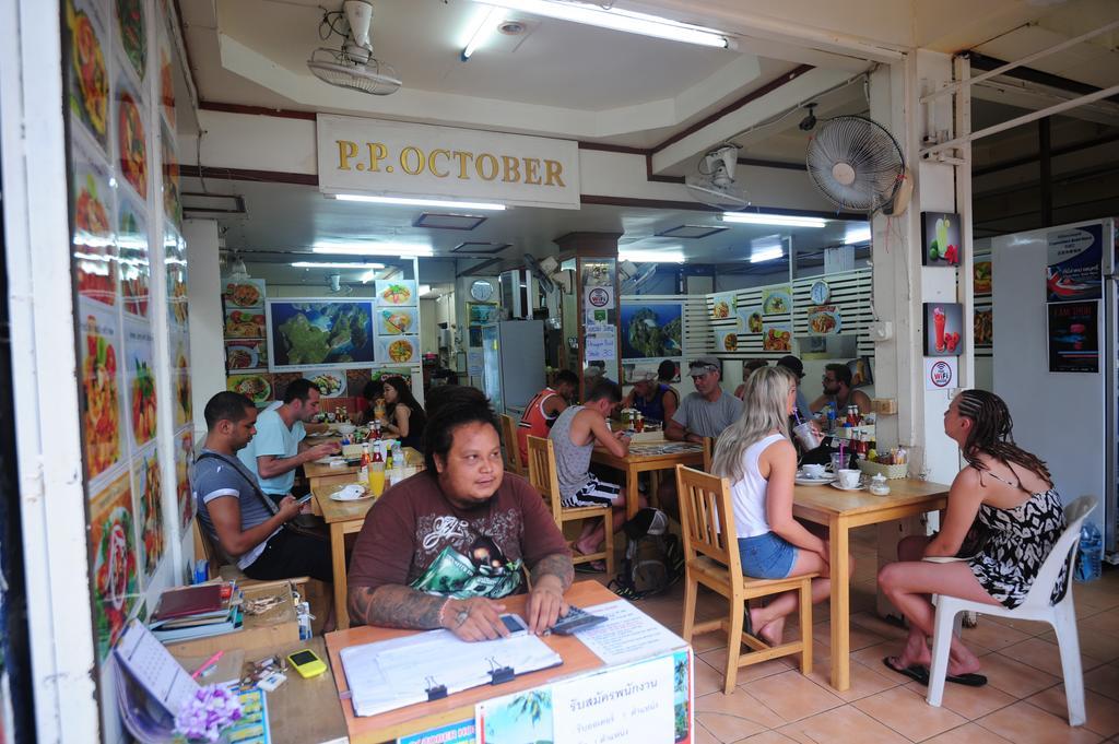 October Hostel Koh Koh Phi Phi Don Extérieur photo