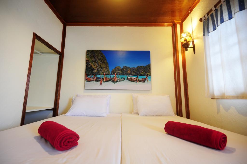 October Hostel Koh Koh Phi Phi Don Extérieur photo