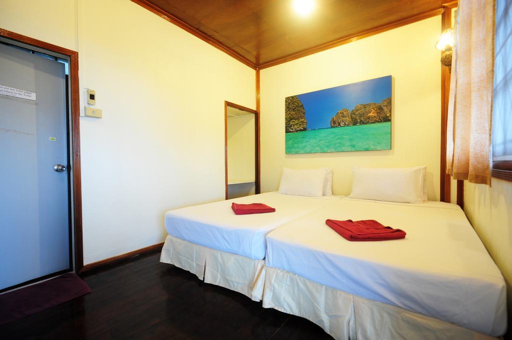 October Hostel Koh Koh Phi Phi Don Extérieur photo