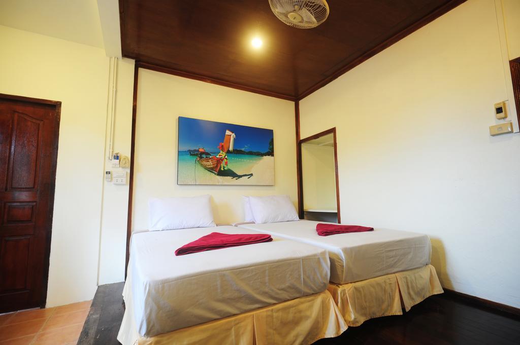 October Hostel Koh Koh Phi Phi Don Extérieur photo