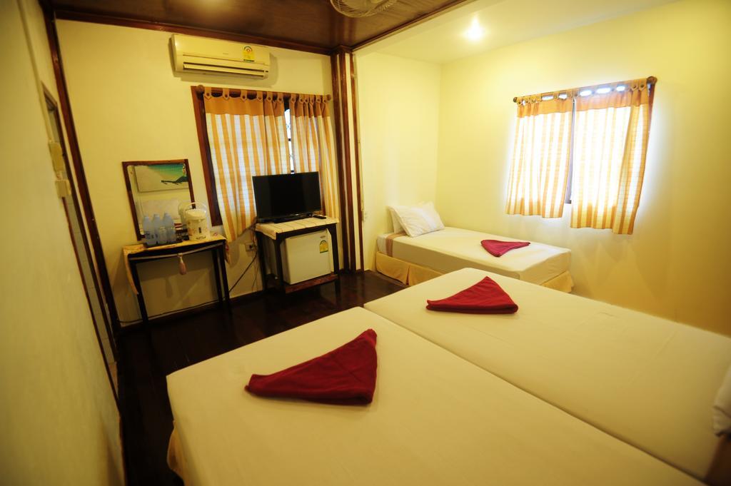 October Hostel Koh Koh Phi Phi Don Extérieur photo