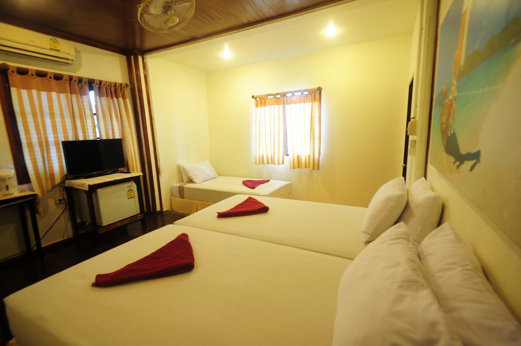 October Hostel Koh Koh Phi Phi Don Extérieur photo